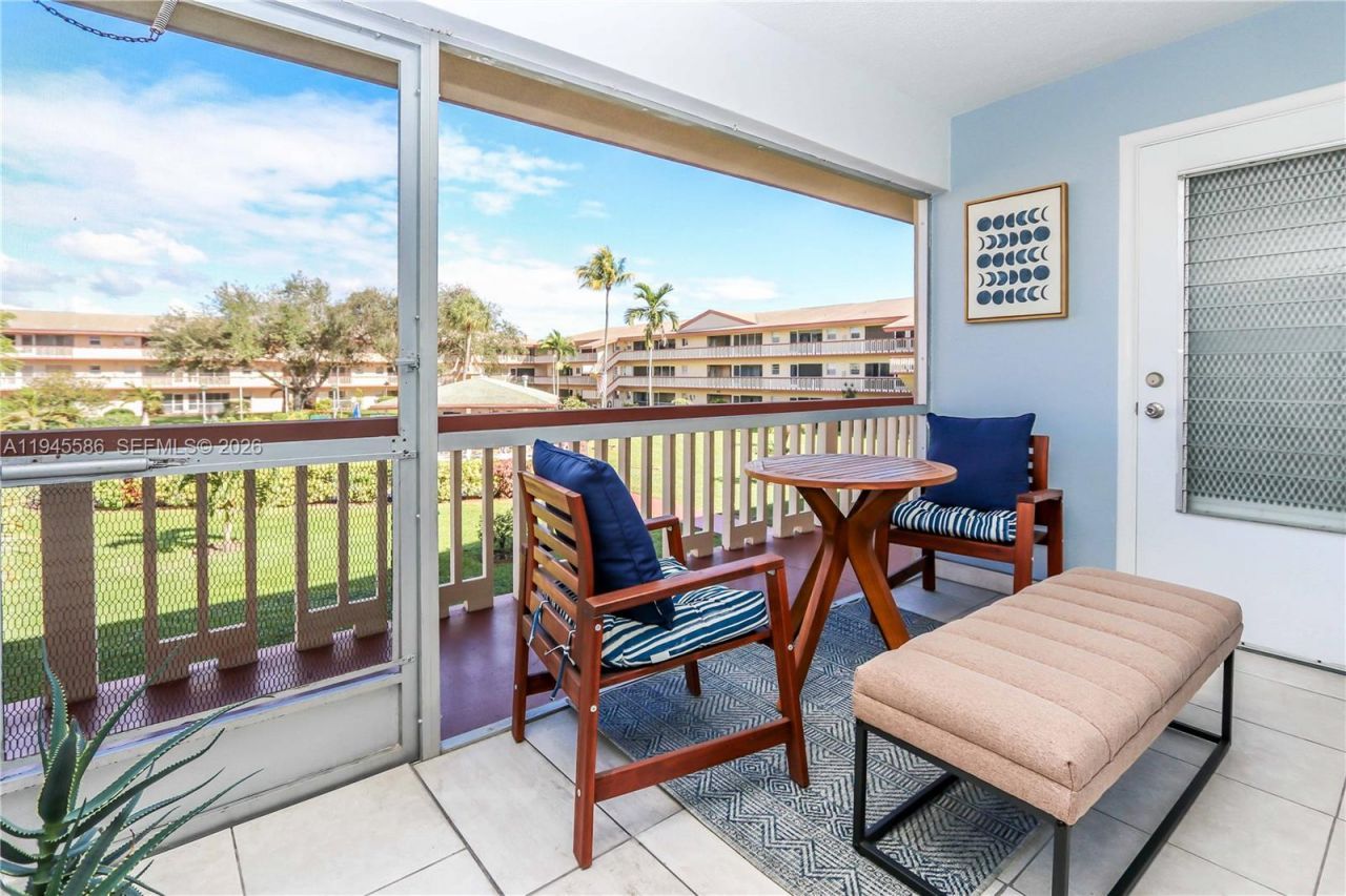 5300 Washington St, Unit E207, Hollywood, FL 33021 Photo