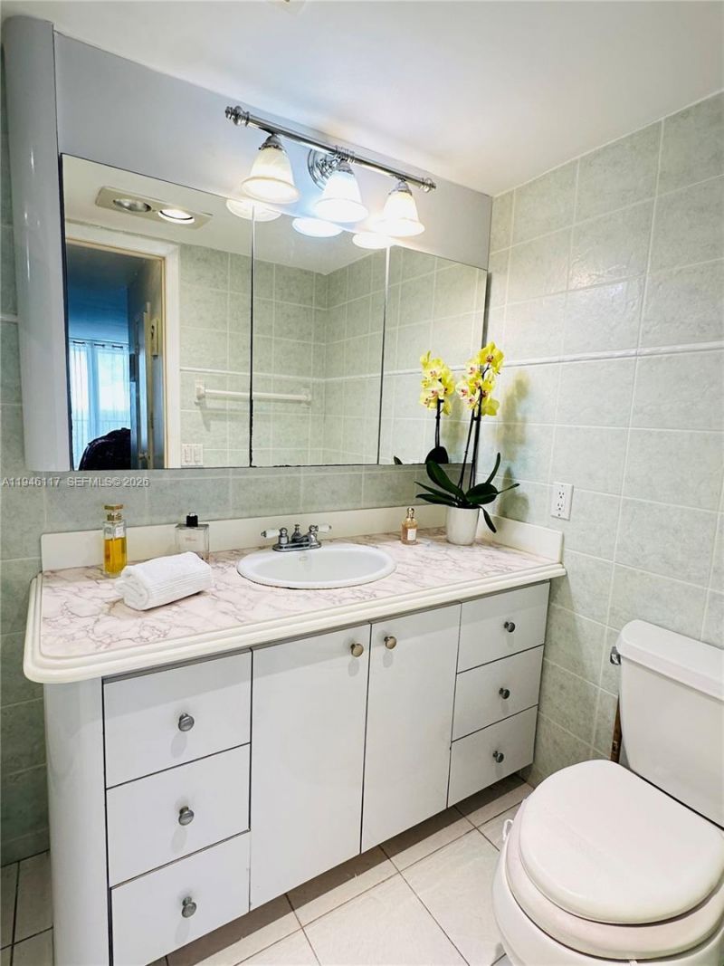 2750 NE 183rd St, Unit 1607, Aventura, FL 33160 Photo