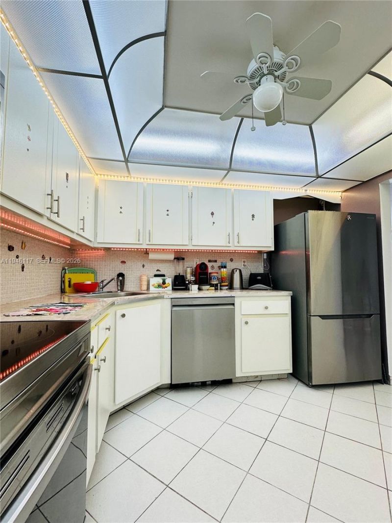 2750 NE 183rd St, Unit 1607, Aventura, FL 33160 Photo