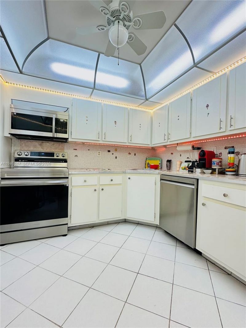 2750 NE 183rd St, Unit 1607, Aventura, FL 33160 Photo