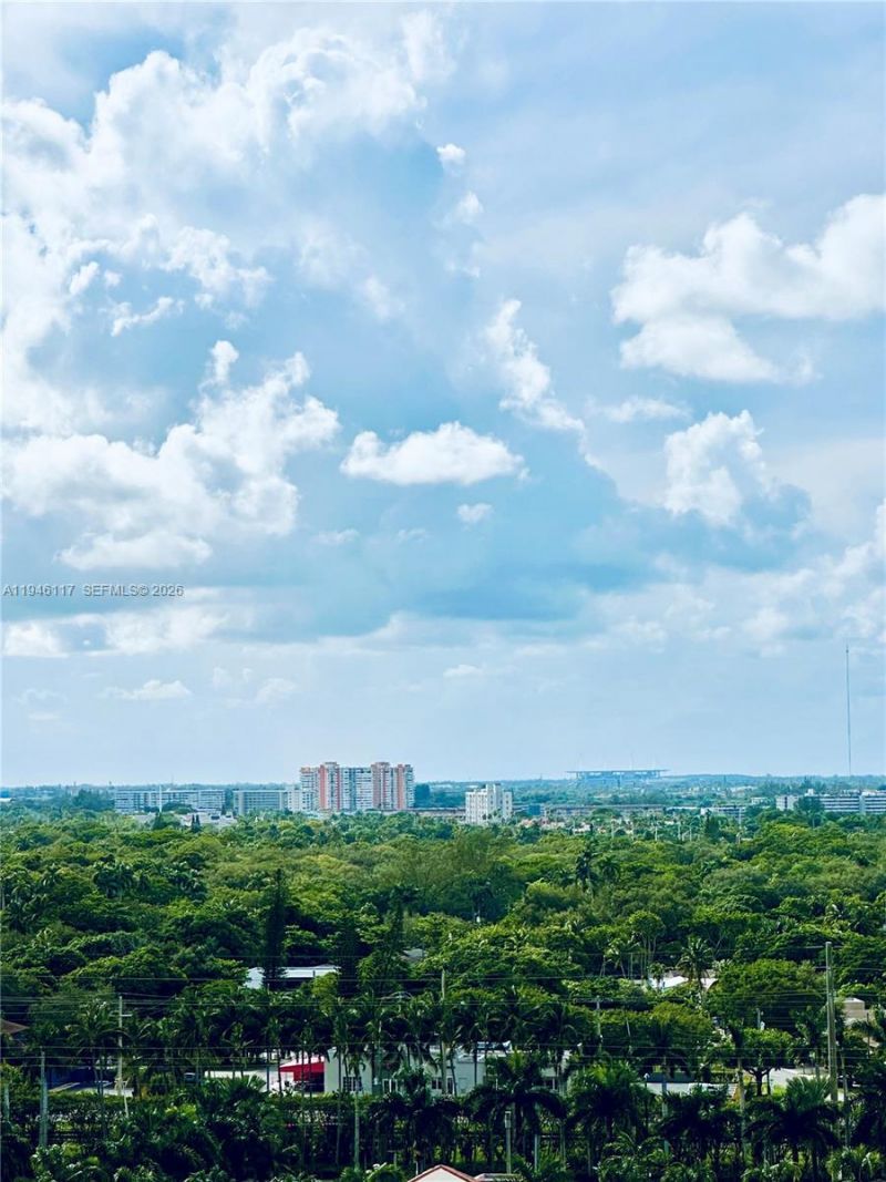 2750 NE 183rd St, Unit 1607, Aventura, FL 33160 Photo