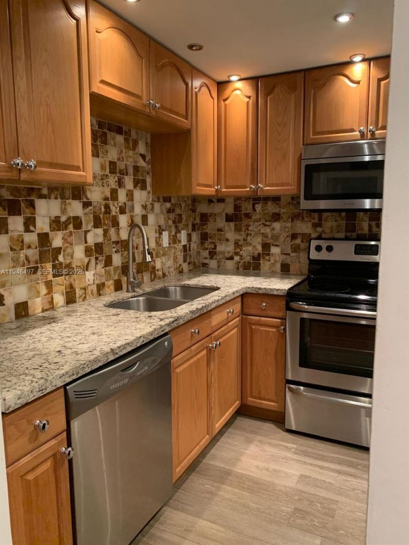 911 E Ponce De Leon Blvd, Unit 403, Coral Gables, FL 33134 Photo