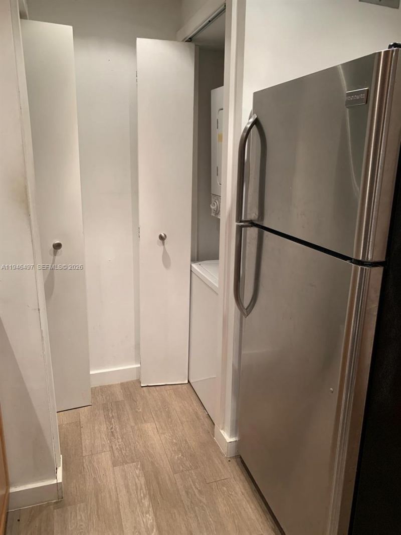 911 E Ponce De Leon Blvd, Unit 403, Coral Gables, FL 33134 Photo