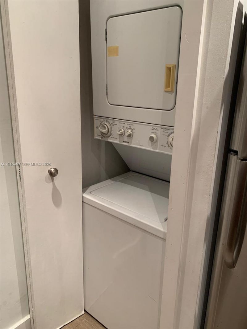 911 E Ponce De Leon Blvd, Unit 403, Coral Gables, FL 33134 Photo