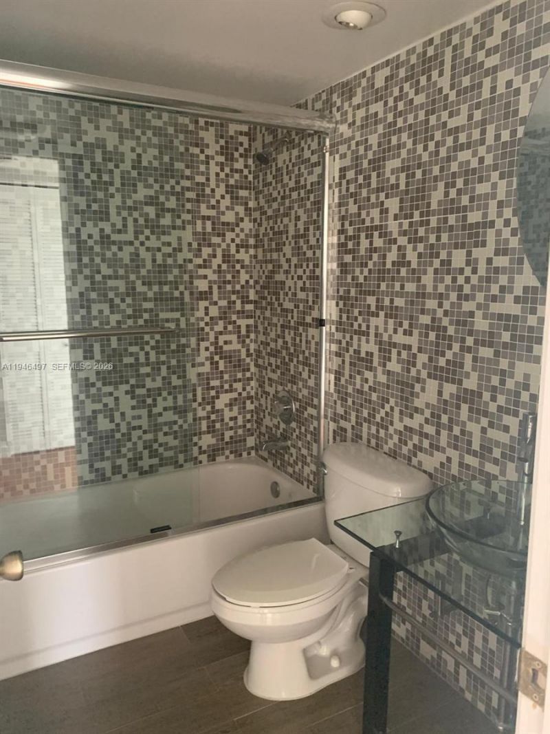 911 E Ponce De Leon Blvd, Unit 403, Coral Gables, FL 33134 Photo