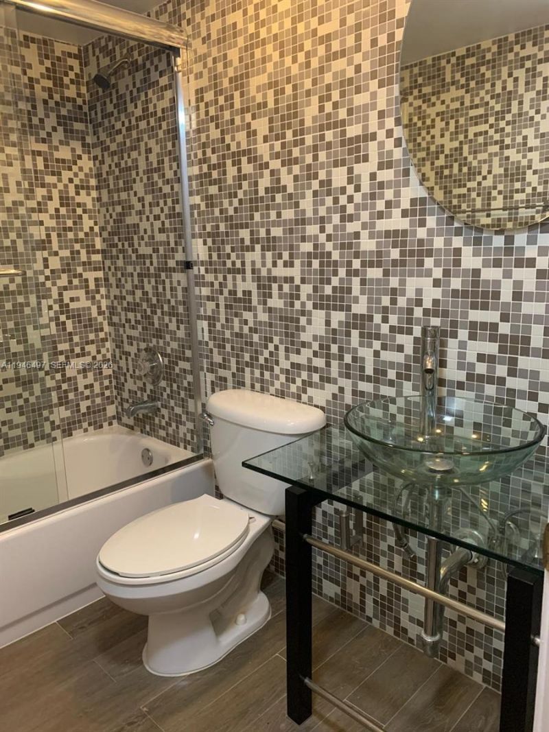 911 E Ponce De Leon Blvd, Unit 403, Coral Gables, FL 33134 Photo