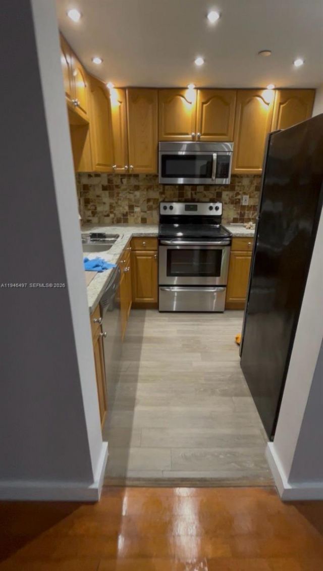 911 E Ponce De Leon Blvd, Unit 403, Coral Gables, FL 33134 Photo