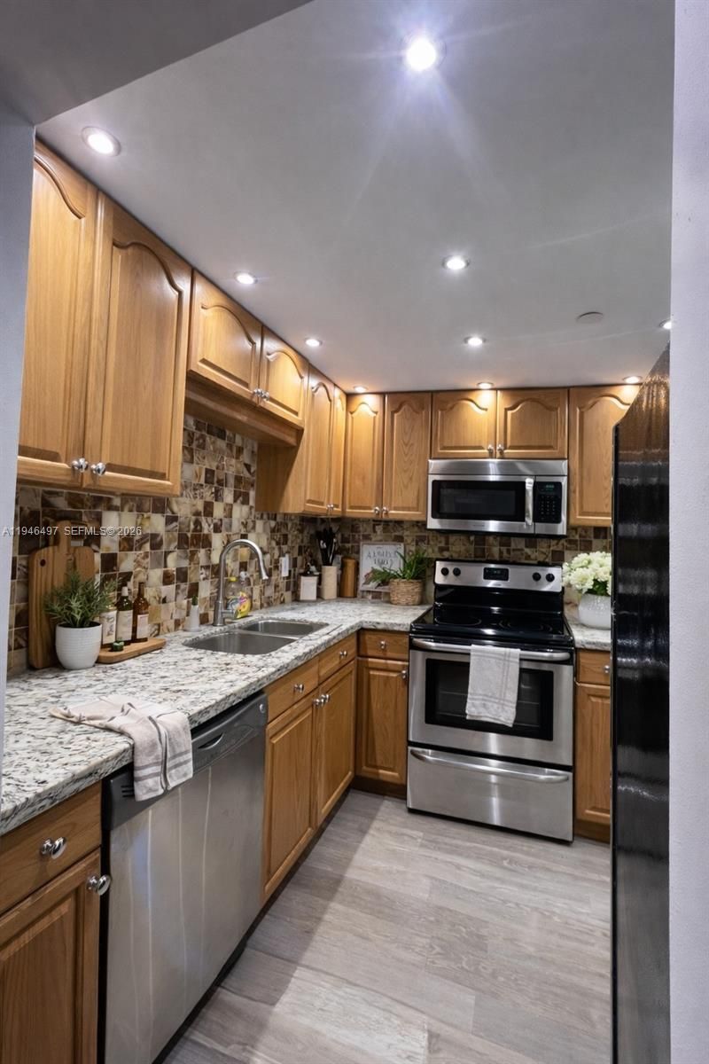 911 E Ponce De Leon Blvd, Unit 403, Coral Gables, FL 33134 Photo
