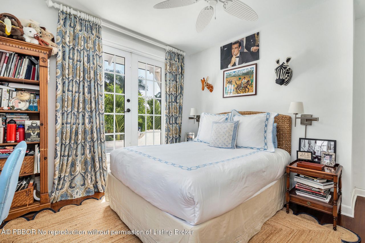 3213 Vincent Road, West Palm Beach, FL 33405 Photo