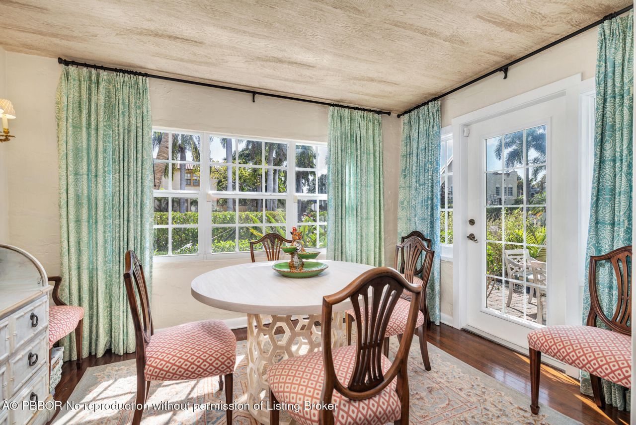 3213 Vincent Road, West Palm Beach, FL 33405 Photo