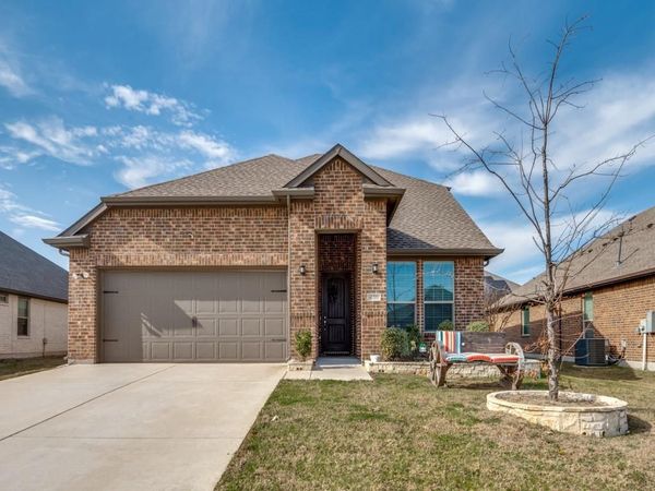 635 Congressional Avenue, Red Oak, TX 75154
