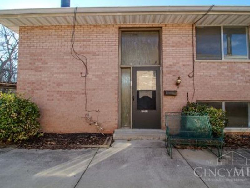 6024 Ridgeacres Drive, Golf Manor, OH 45237 Photo 2