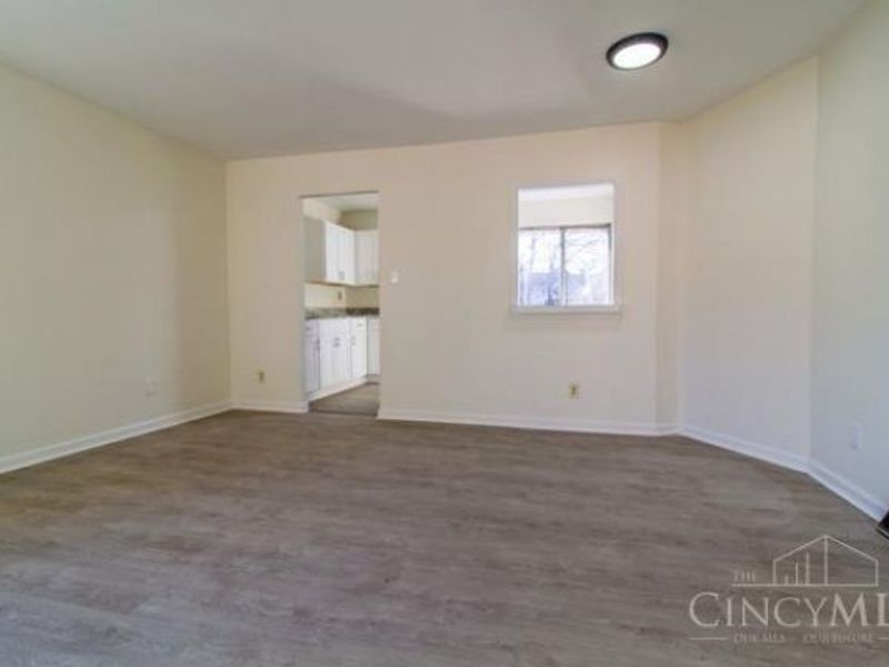 6024 Ridgeacres Drive, Golf Manor, OH 45237 Photo 3