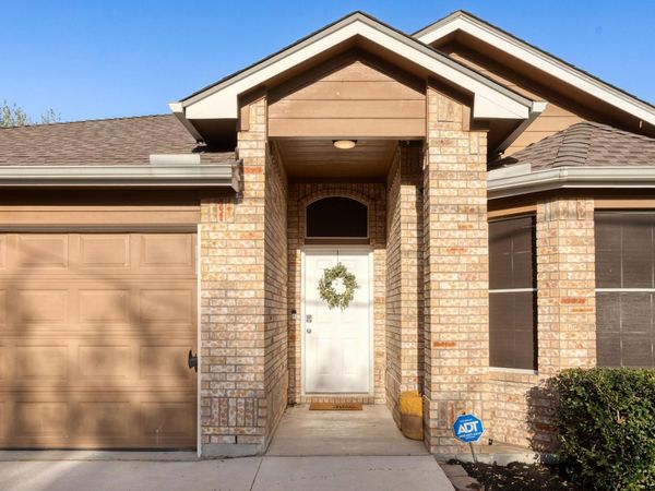 409 Lydia LN, Thrall, TX 76578