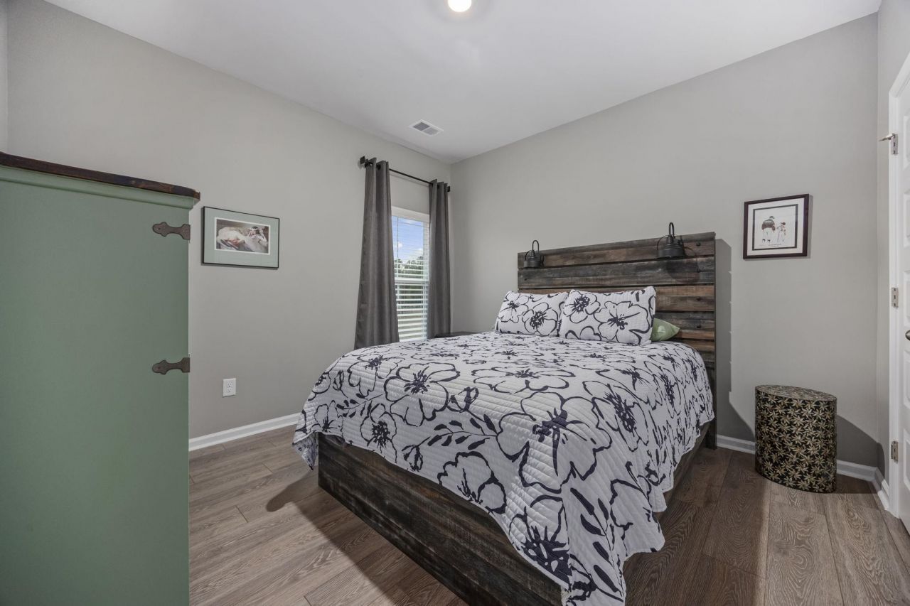 5635 Whitebark Dr. Photo 27