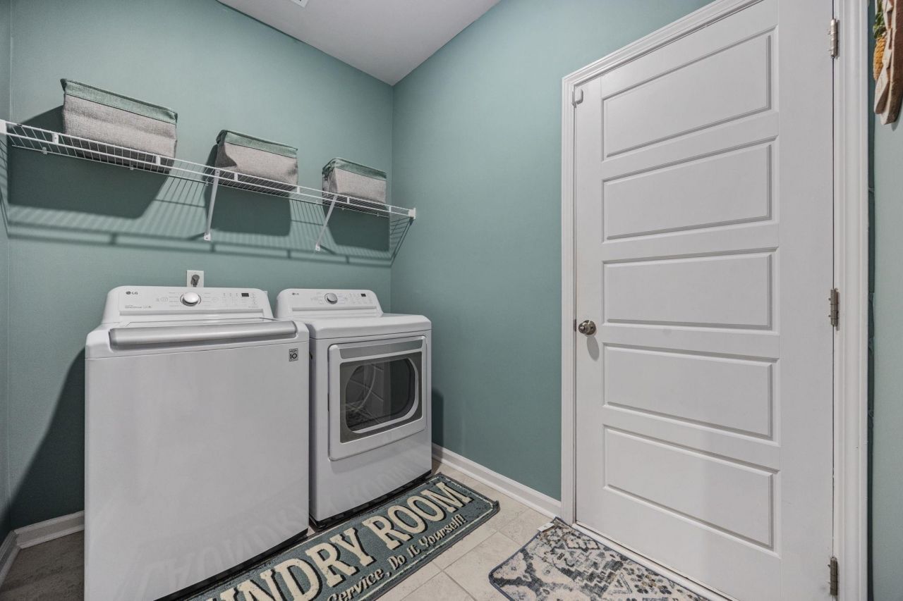 5635 Whitebark Dr. Photo 29