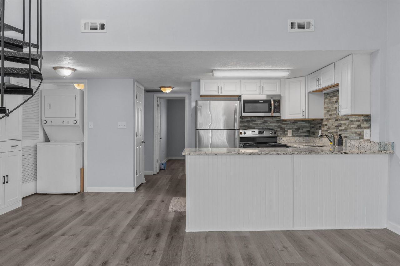 1600 Deer Creek Rd. Photo 10