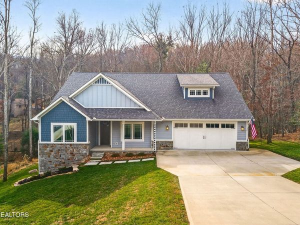 110 Motthaven Drive, Crossville, TN 38558