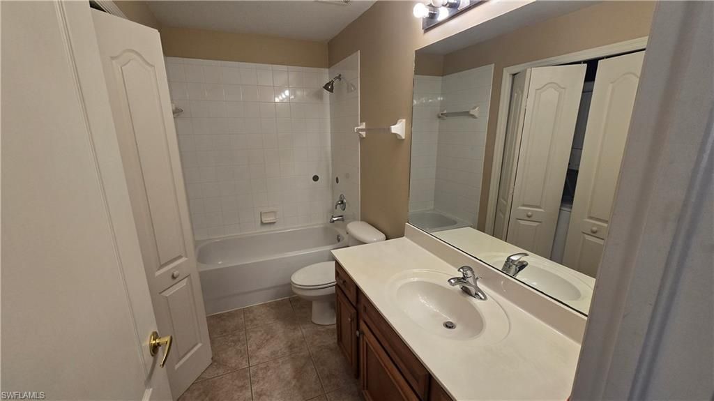 12021 Rock Brook Run, Unit 2105, Fort Myers, FL 33913 Photo