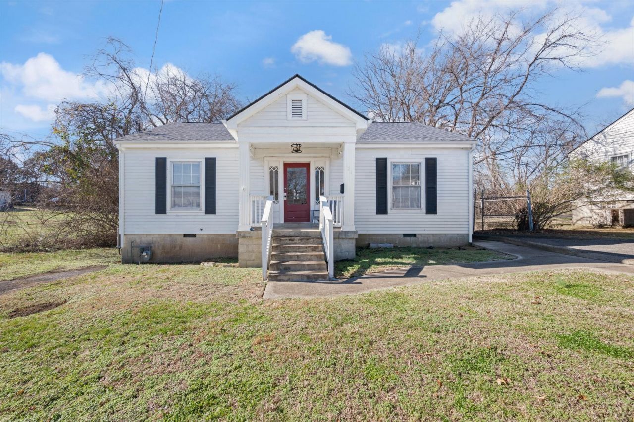 126 Stadium Dr, Hendersonville, TN 37075 Main Photo