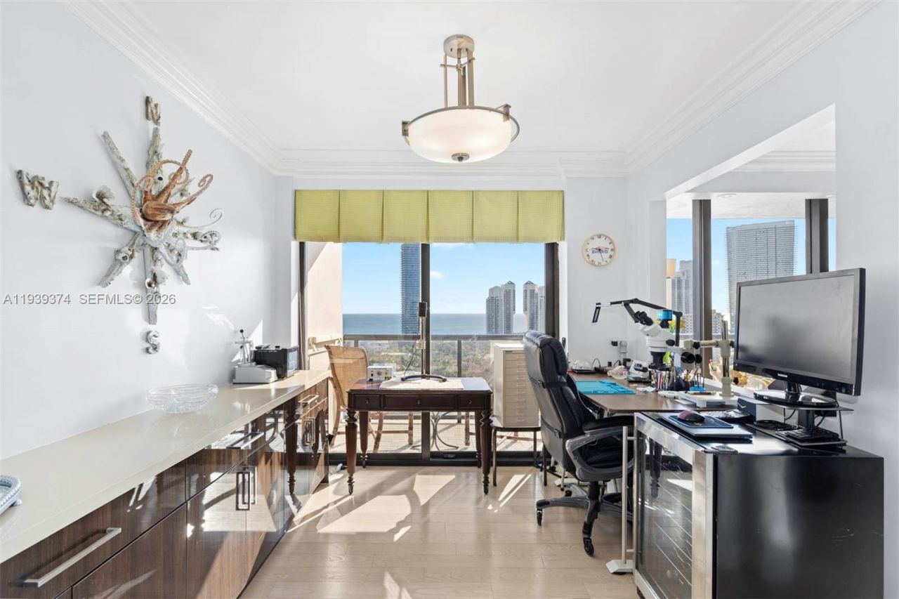 19667 Turnberry Way, Unit 19-K, Aventura, FL 33180 Photo