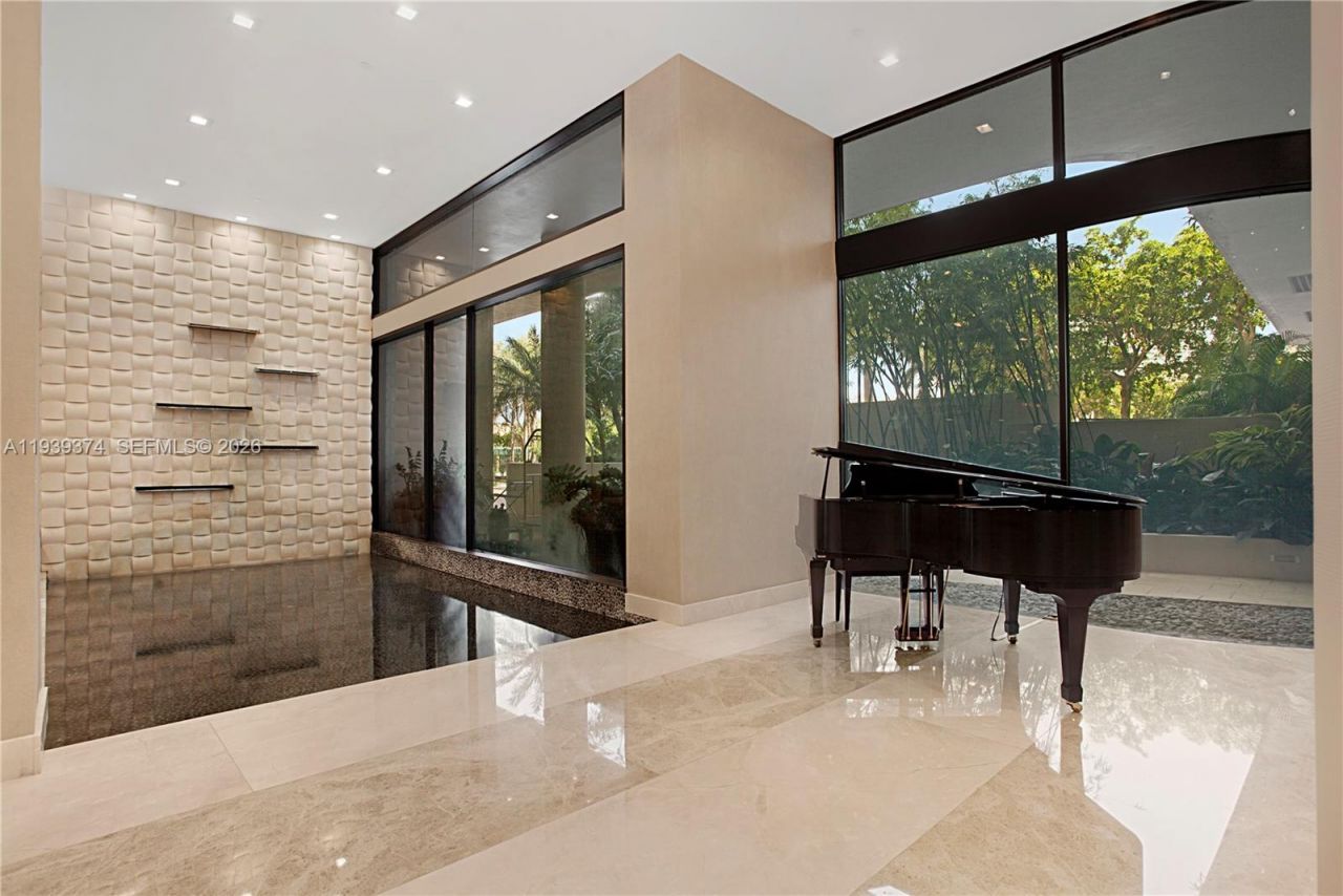 19667 Turnberry Way, Unit 19-K, Aventura, FL 33180 Photo