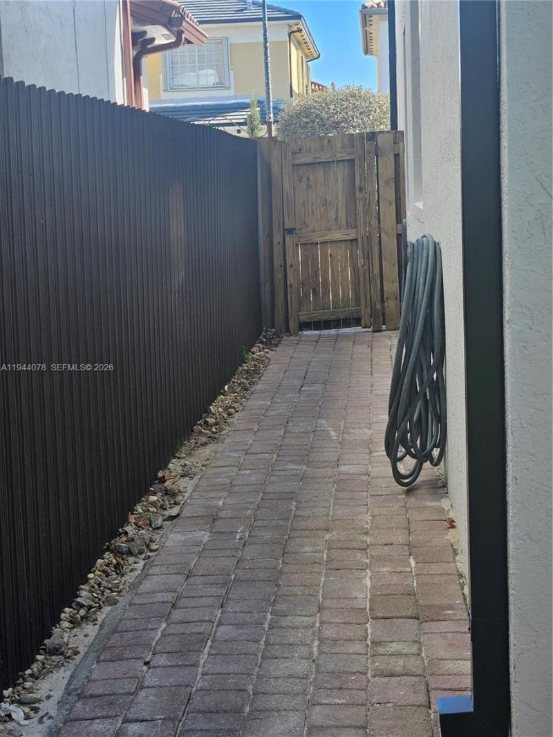 15387 SW 21st Ln, Unit 1, Miami, FL 33185 Photo