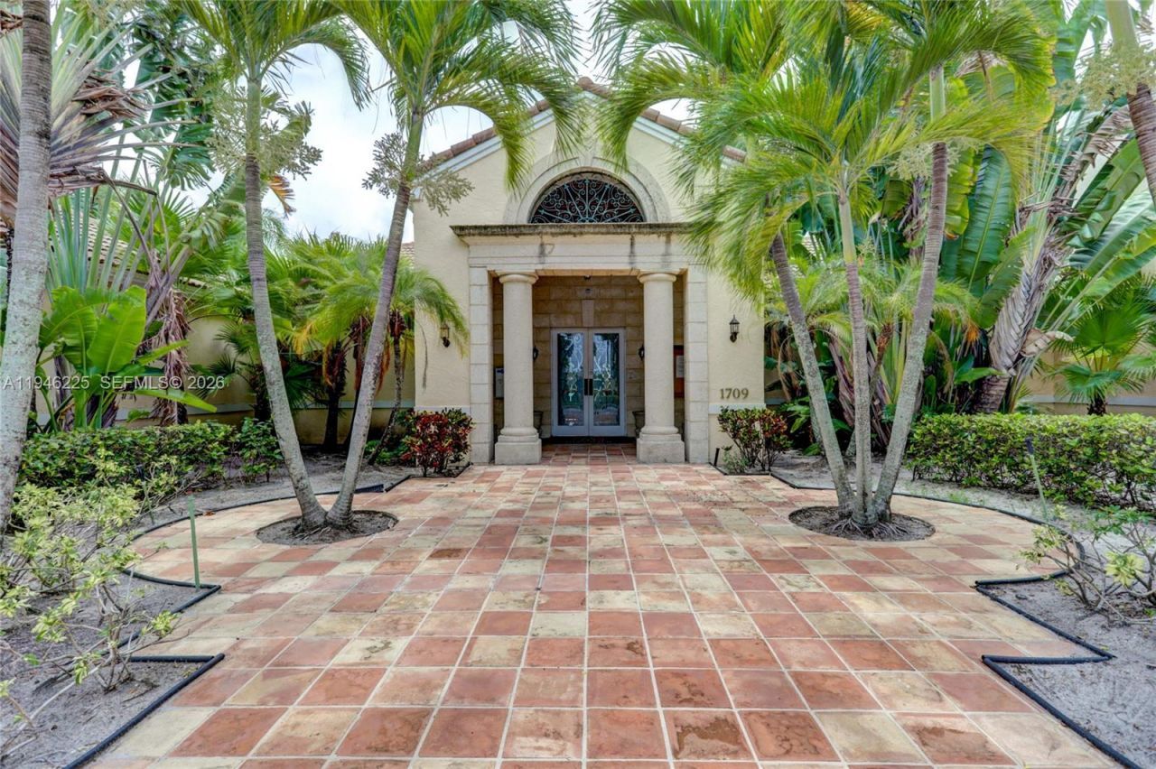 1749 Village Blvd, Unit 304, West Palm Beach, FL 33409 Photo