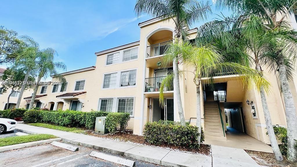 1749 Village Blvd, Unit 304, West Palm Beach, FL 33409 Photo