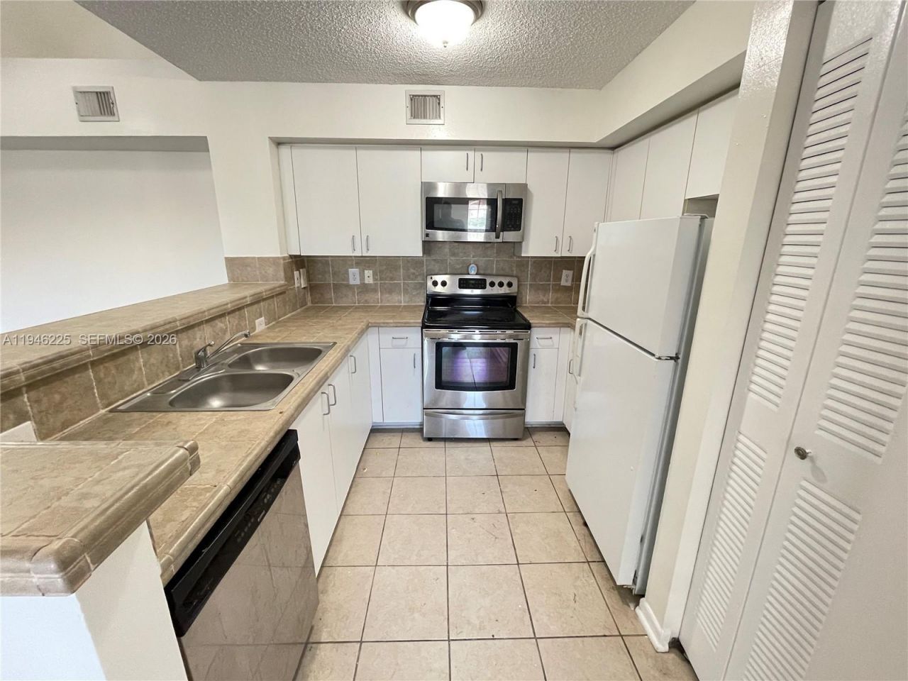 1749 Village Blvd, Unit 304, West Palm Beach, FL 33409 Photo