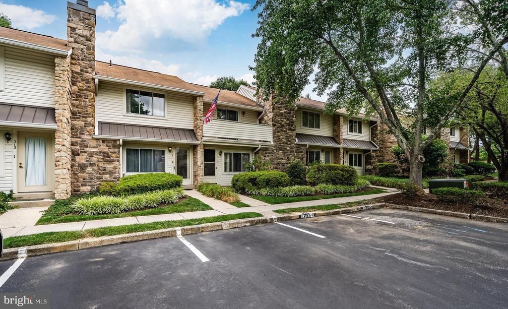 314 Headhouse Court, Unit 314, Chesterbrook, PA 19087 Main Photo