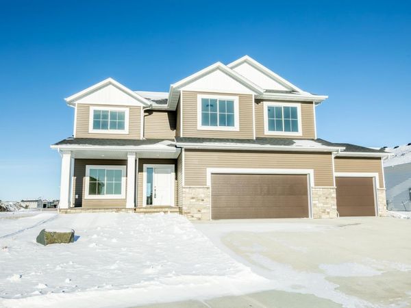 8327 59 Street S, Horace, ND 58047