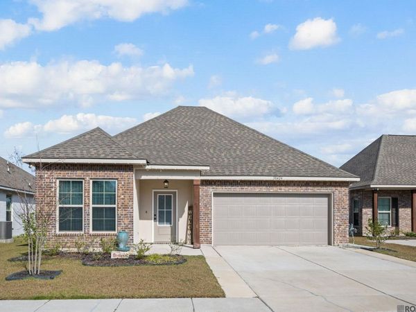 38424 Parliament Dr, Prairieville, LA 70769