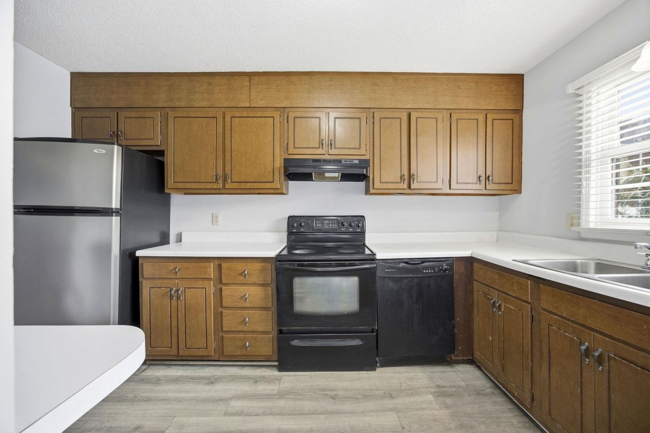 4505 N Kings Hwy. Photo 12