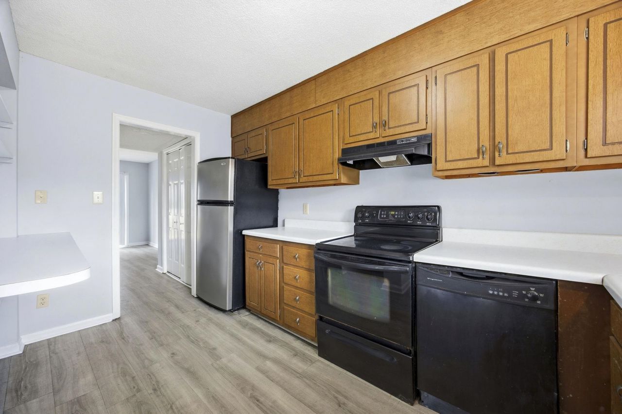 4505 N Kings Hwy. Photo 13