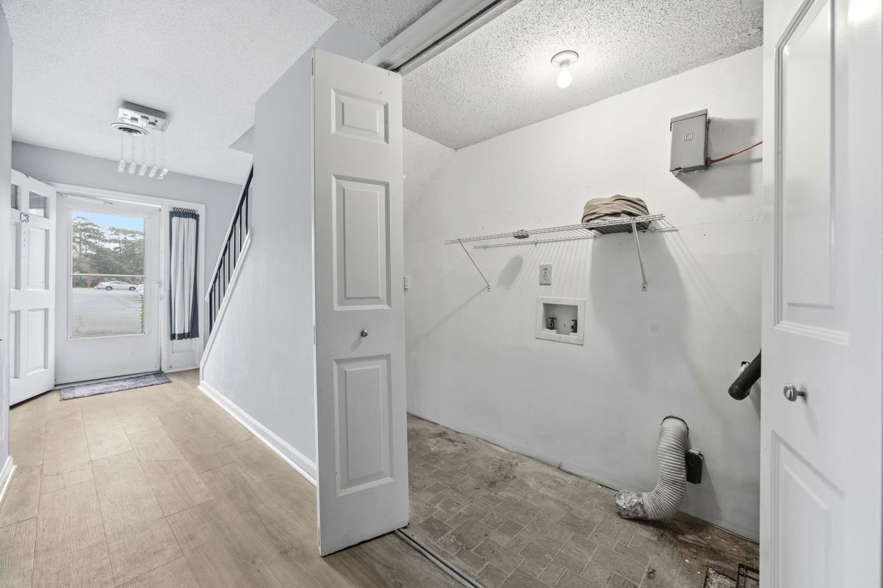 4505 N Kings Hwy. Photo 14