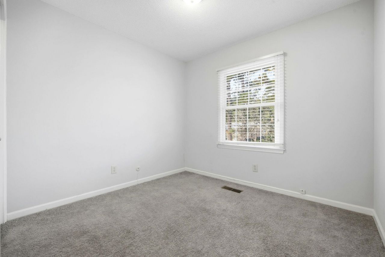 4505 N Kings Hwy. Photo 19