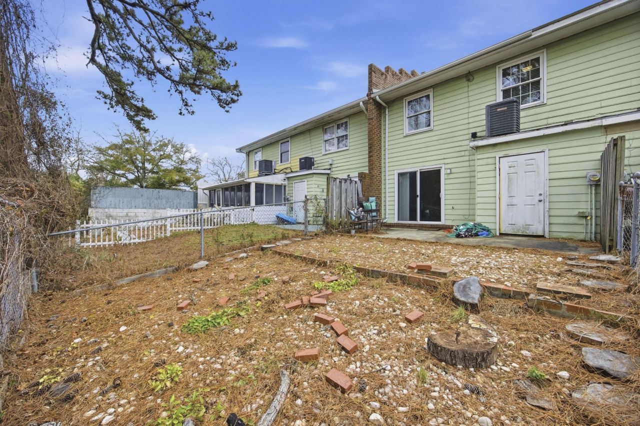 4505 N Kings Hwy. Photo 25