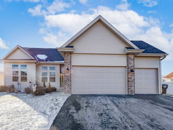 11417 N Erie Drive, Edgerton, WI 53534