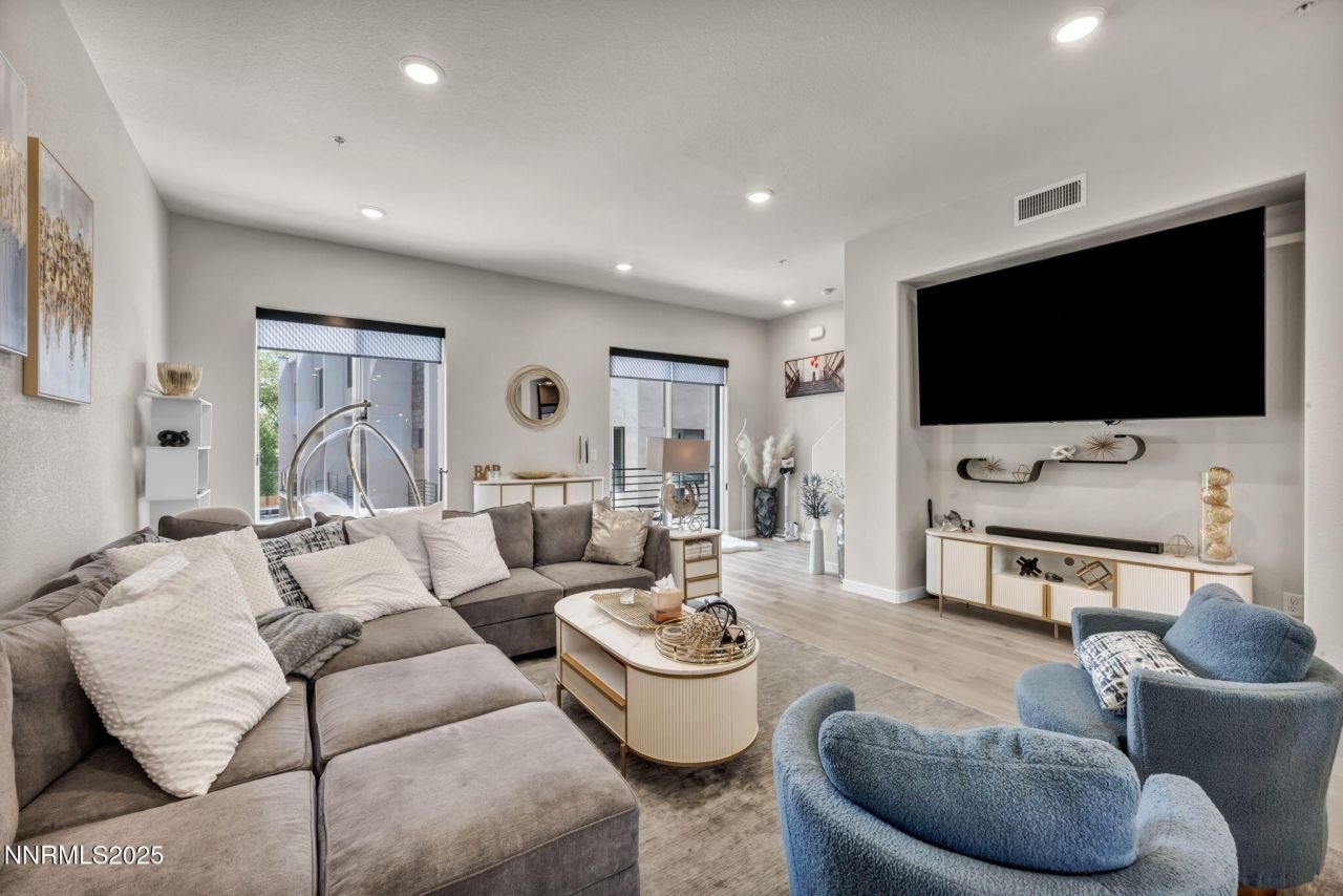 150 Rissone Lane, Reno, NV 89503 Photo