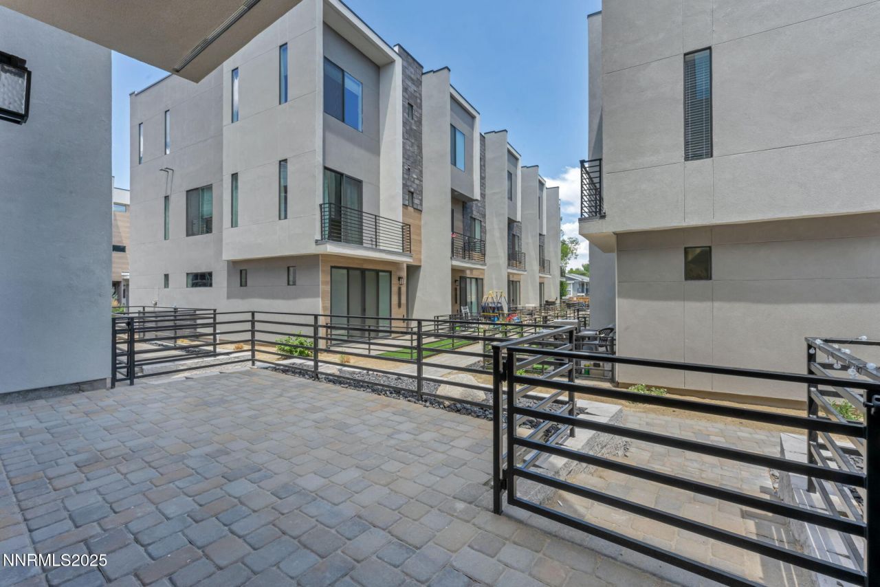 150 Rissone Lane, Reno, NV 89503 Photo