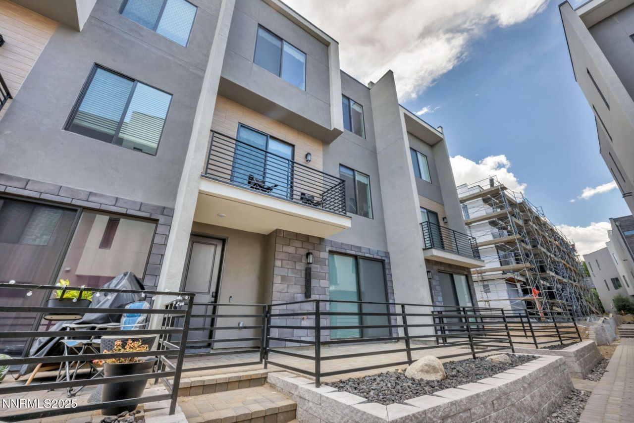 150 Rissone Lane, Reno, NV 89503 Photo