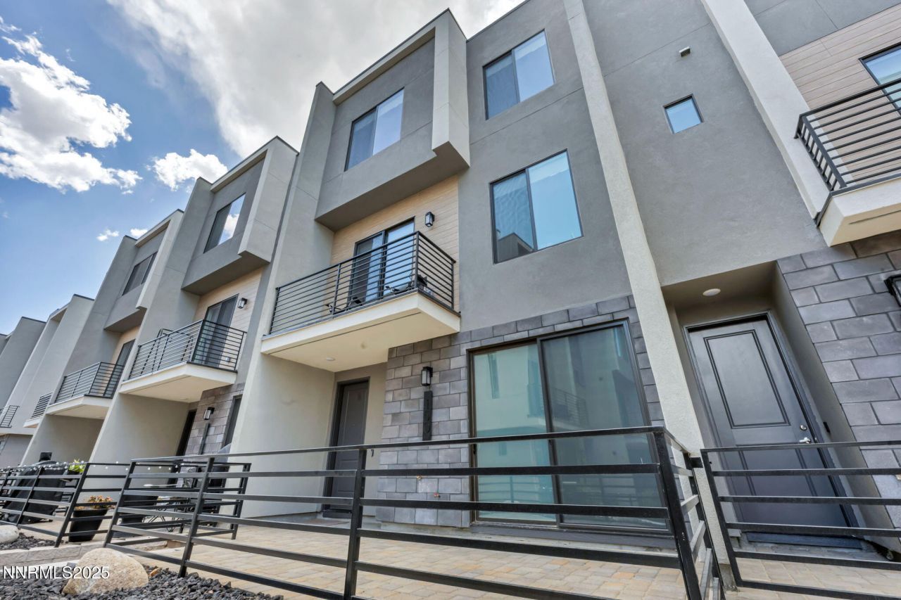 150 Rissone Lane, Reno, NV 89503 Photo