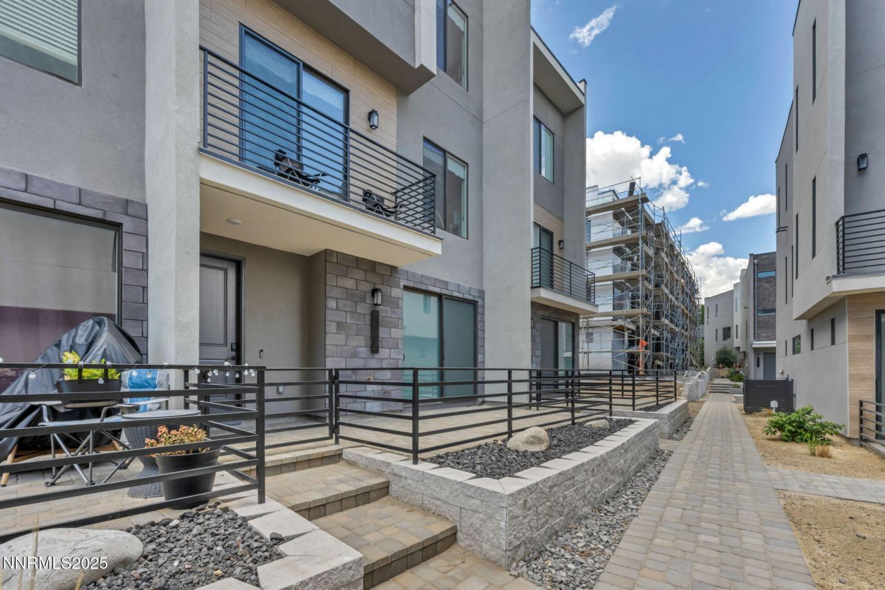 150 Rissone Lane, Reno, NV 89503 Photo