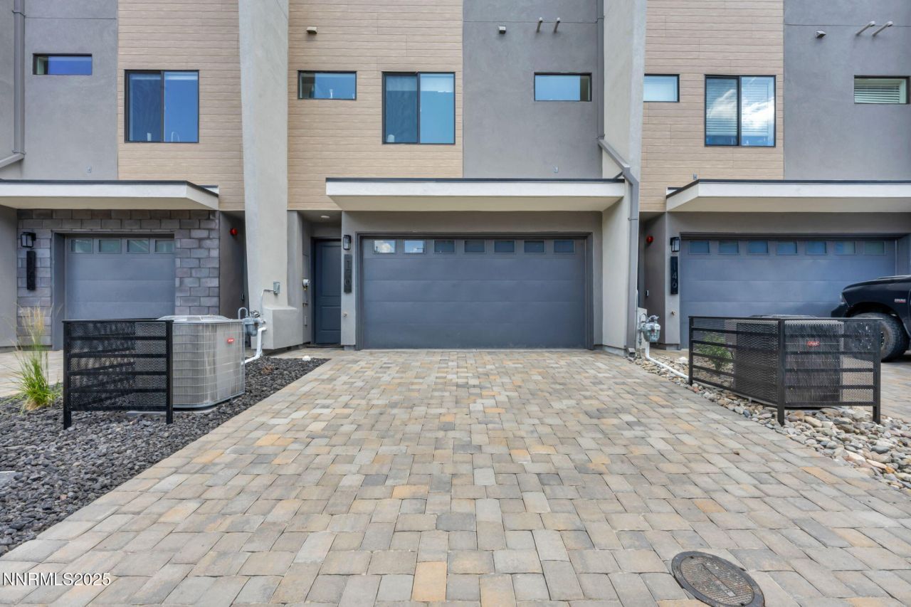 150 Rissone Lane, Reno, NV 89503 Photo