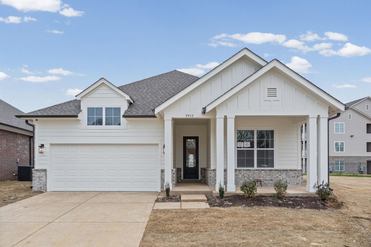 9935 Kemrock Dr S, Cordova, TN 38018 Main Photo