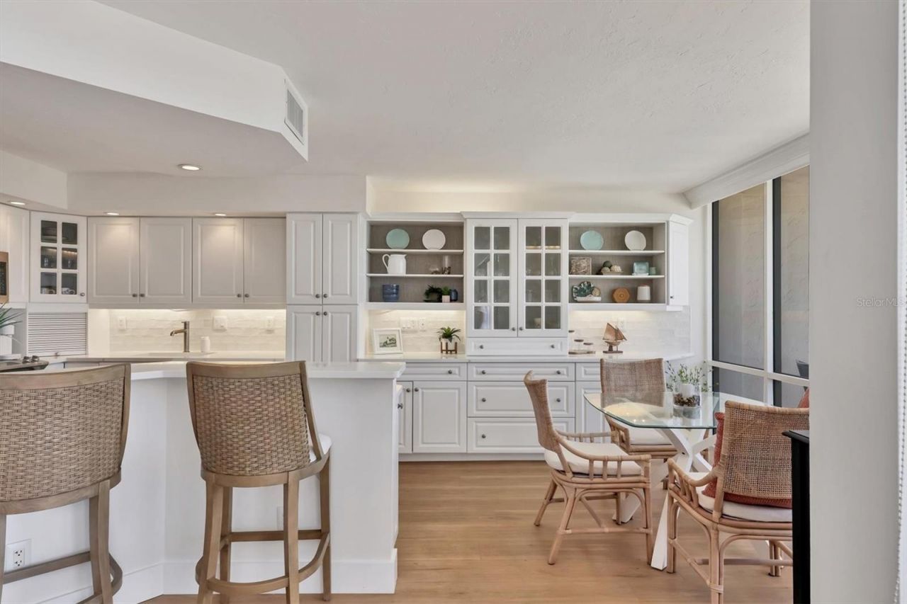 5300 Ocean Boulevard, Unit 202, Sarasota, FL 34242 Photo