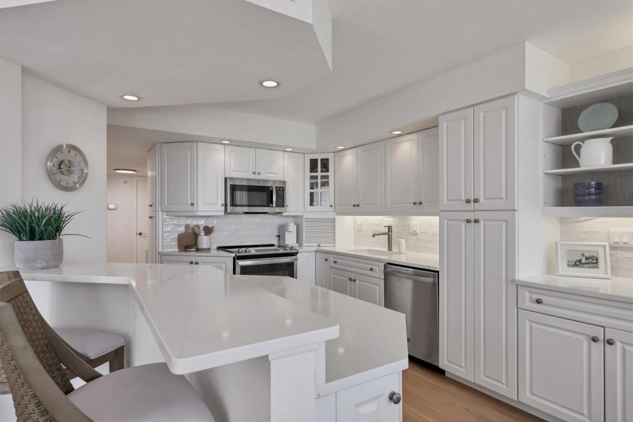 5300 Ocean Boulevard, Unit 202, Sarasota, FL 34242 Photo