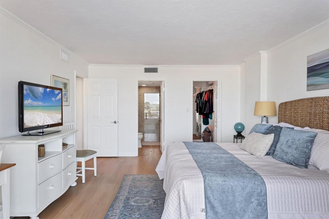 5300 Ocean Boulevard, Unit 202, Sarasota, FL 34242 Photo