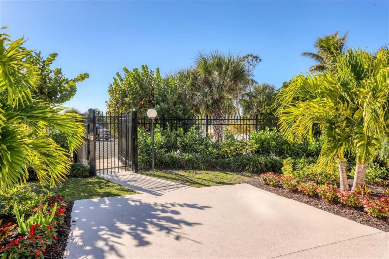 5300 Ocean Boulevard, Unit 202, Sarasota, FL 34242 Photo